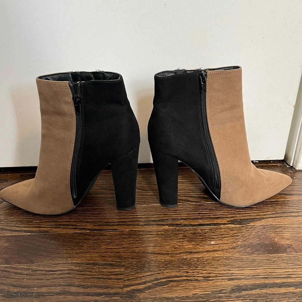Shoe Dazzle Diane Tan Cream Black Heeled Boots booties size 9 zipper suede - Picture 4 of 10